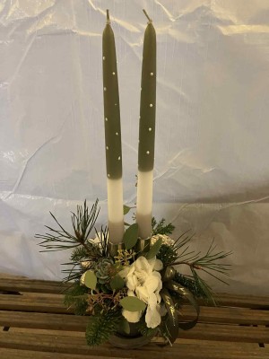 Jule dekoration med 2 hånddyppede lys - grøn