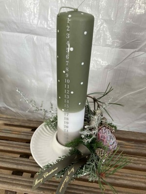 Juledekoration med 1 håndyppet lys med tal - grøn